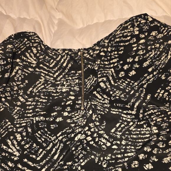 Paper Kite (Anthropologie Brand) Black and White Patterned Women's Blouse - Picture 4 of 5